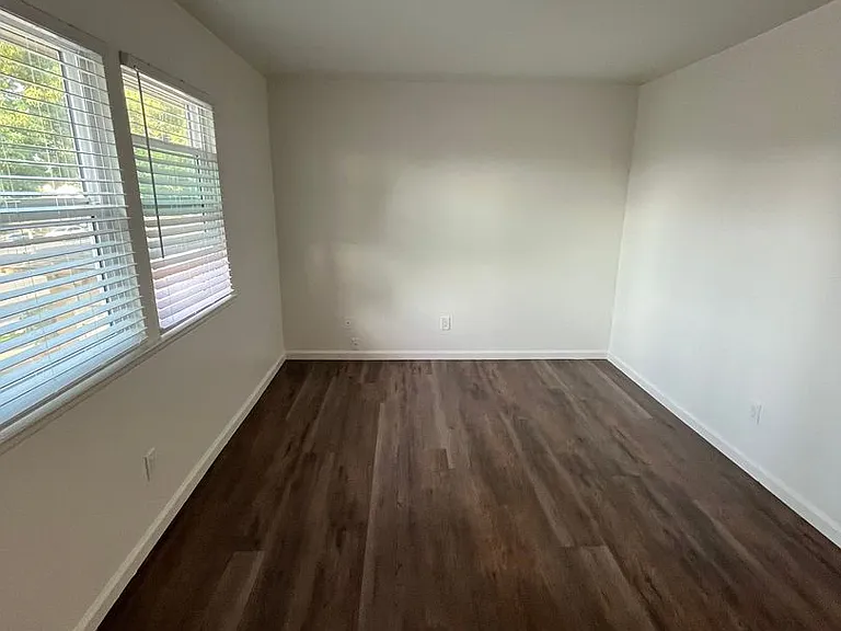 917 W Sierra Madre Ave #2 — Photo 11
