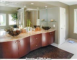 5th image of 37 Wyngate Dr