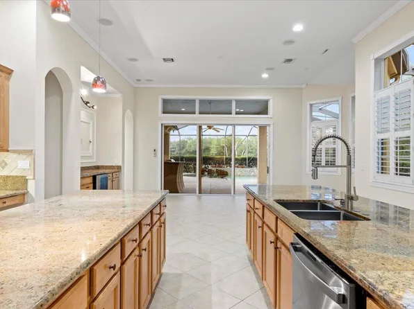 10115 SW Nuova Way, Port St Lucie, FL 34986