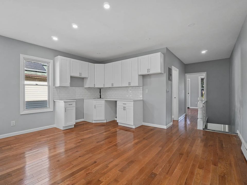 1st image of 2027 Pitman Ave