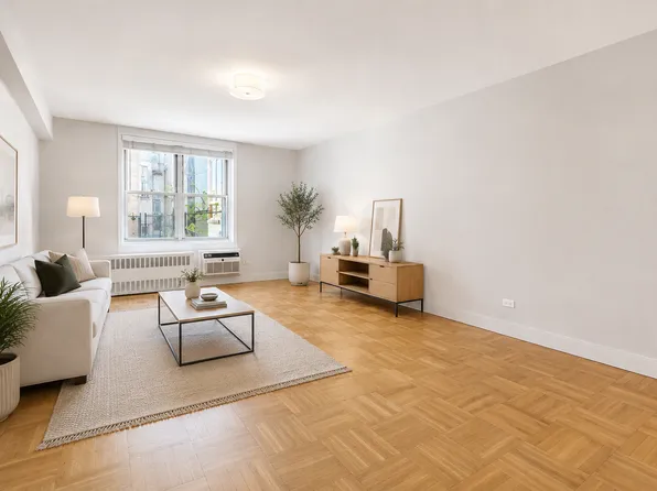 408 W 34th St APT 1L, New York, NY 10001