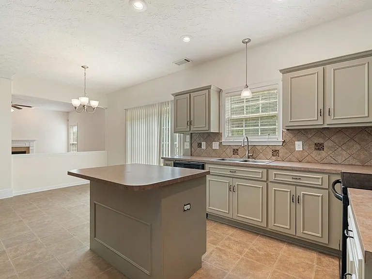 5186 Freedom Ridge Ct — Photo 5