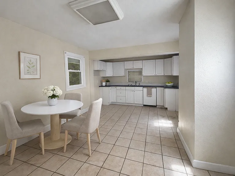 2707 N College Ave — Photo 13