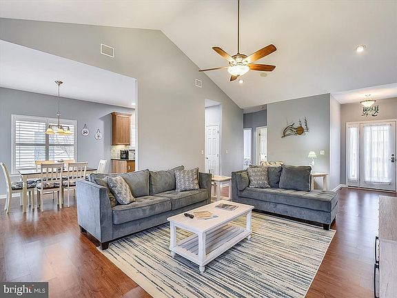 4th image of 33703 Tudor Pl