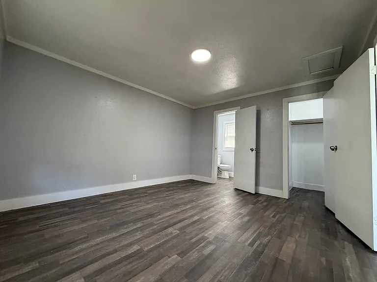 652 Riverside Dr #1 — Photo 3
