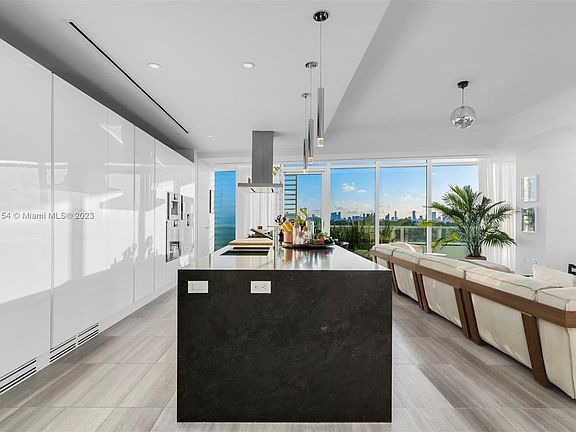 4th image of 4701 N Meridian Ave #412