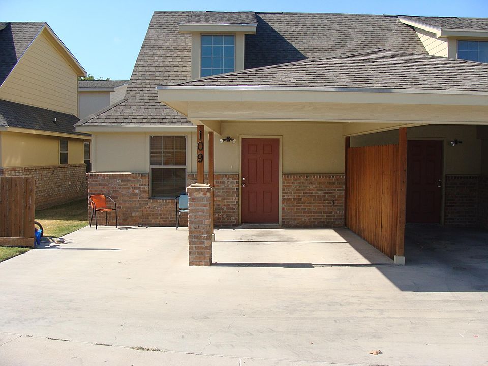 1st image of 109 Meadow Park Cir #Xx1