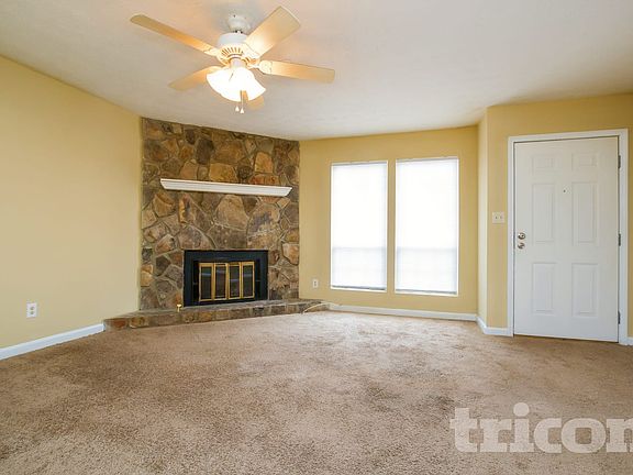 3rd image of 724 Jackson Mill Way