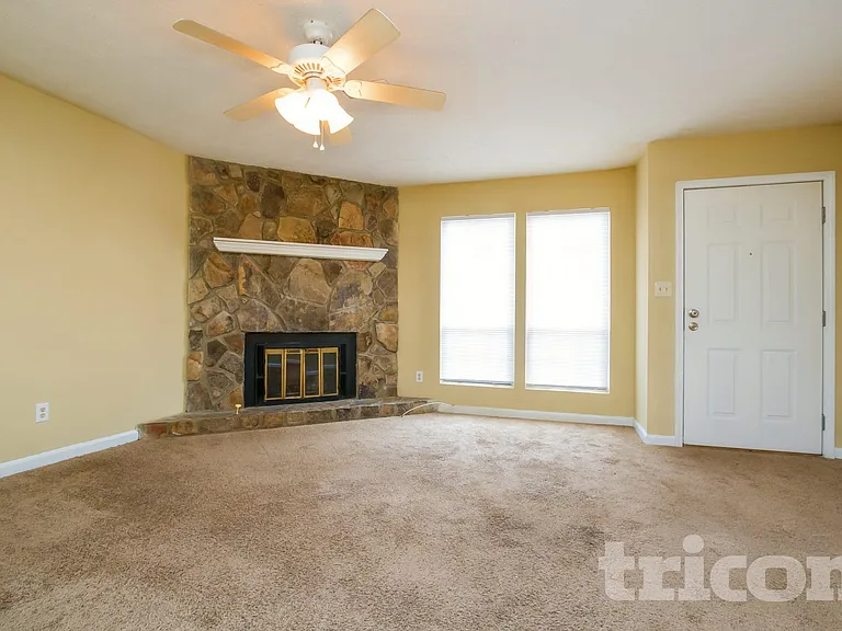 724 Jackson Mill Way — Photo 3