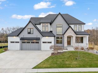 1979 Leaping Deer Cir, Hamel, MN 55340