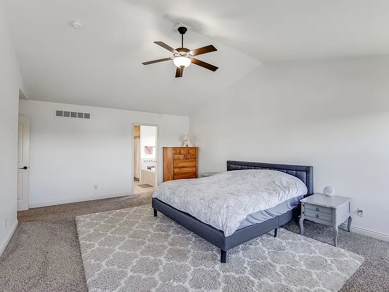 1208 White Oak Rd — Photo 32
