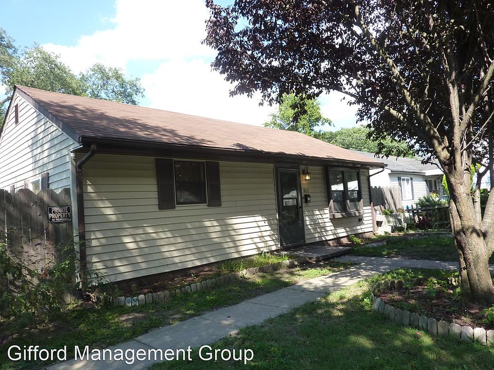 1st image of 852 Lasser Dr