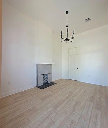 5th image of 2532 Cleveland Ave