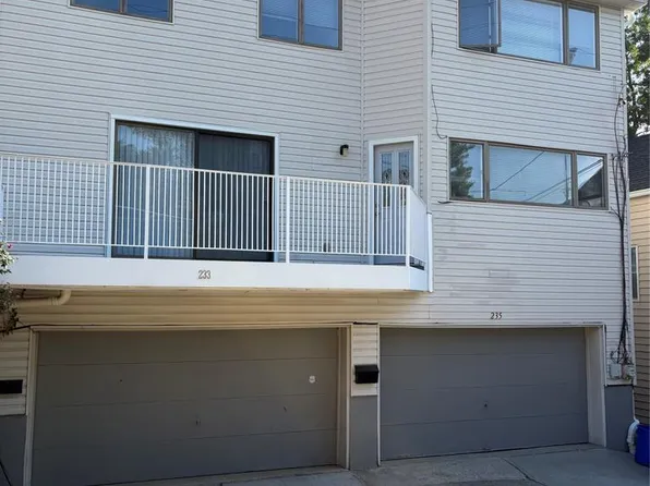 233 Myrtle Avenue image 3 of 34