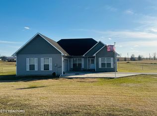 963 Oakland Rd, Sweetwater, TN 37874