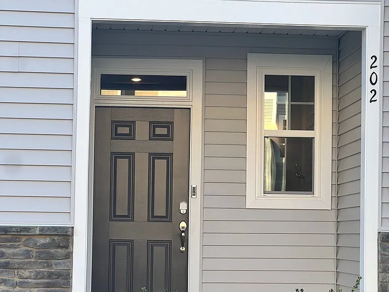 202 Ivy Vine Way — Photo 1