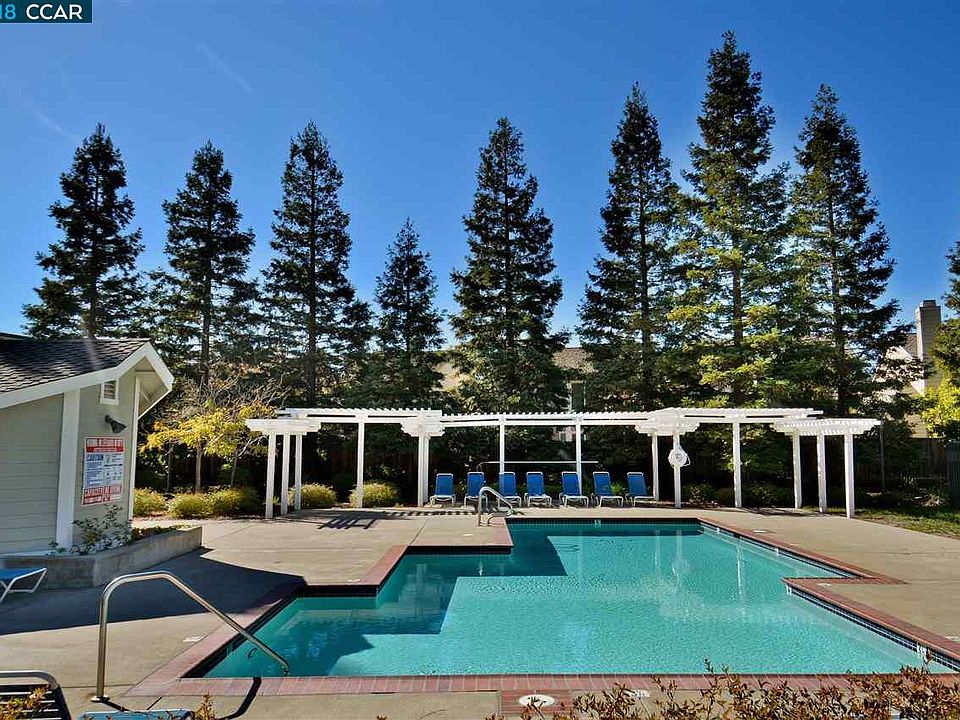 2nd image of 320 Winterwind Cir