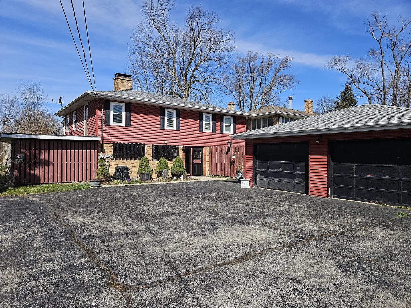 2440 E Bonnie Brook Ln photo 1
