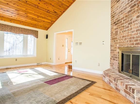 5th image of 3136 Wimbledon Ln