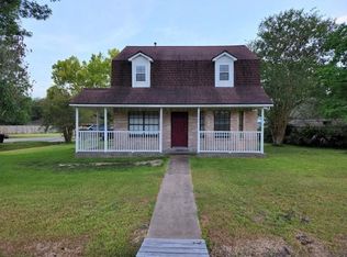 3402 Meadowville Dr, Pearland, TX 77581