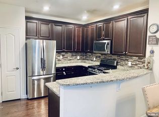 67 Wesmont Dr, Wood Ridge, NJ 07075