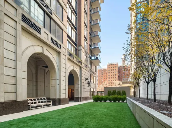 161 West 61st Street image 9 of 11