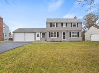 912 Latta Rd, Rochester, NY 14612