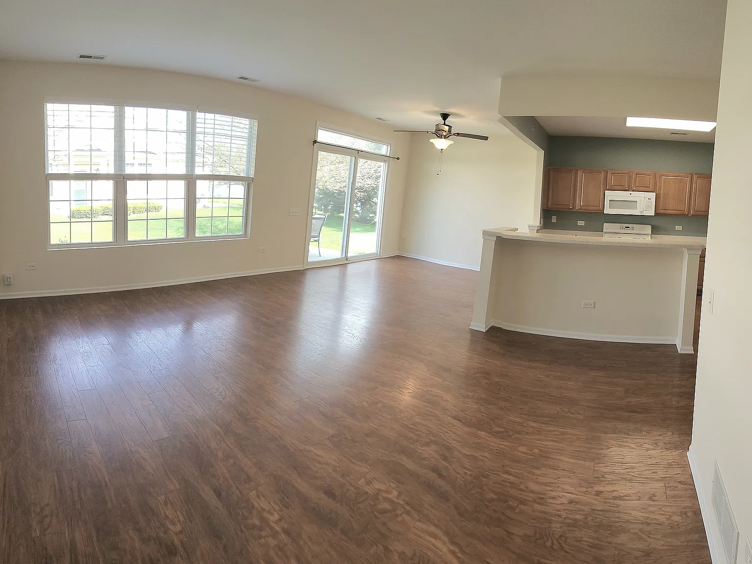 2 bed, 1152 sqft, $2,350 — Photo 4