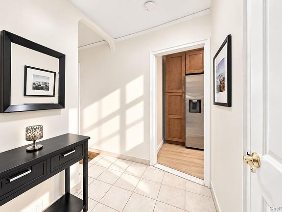 2nd image of 811 Bronx River Road #3H