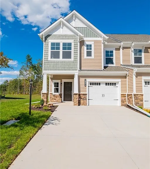 18372 Palisades Ct — Photo 1