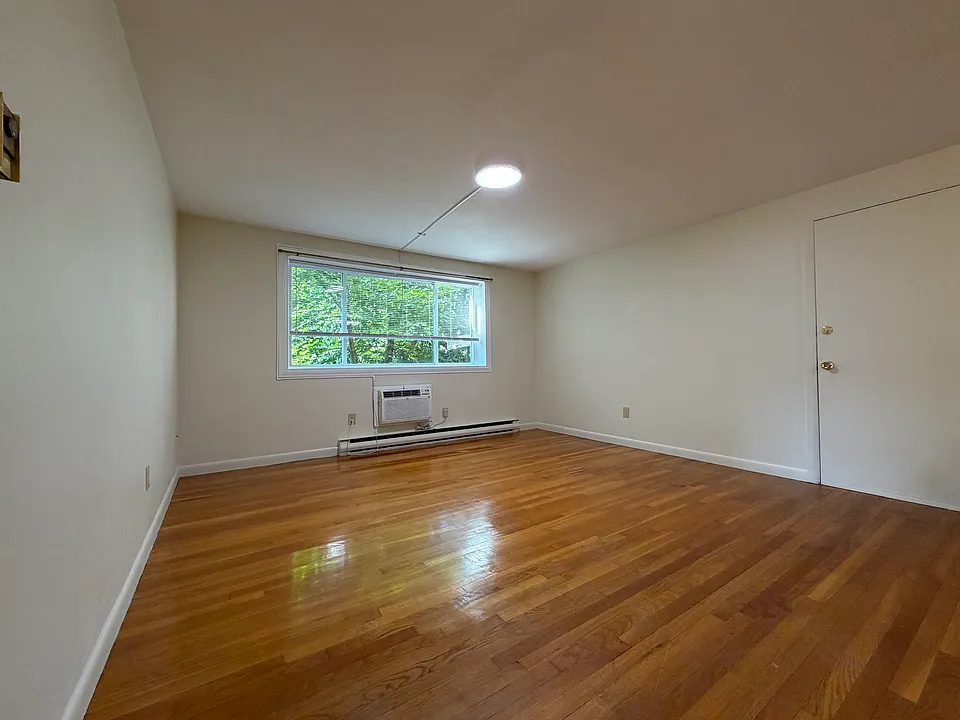 255 Elm St #202