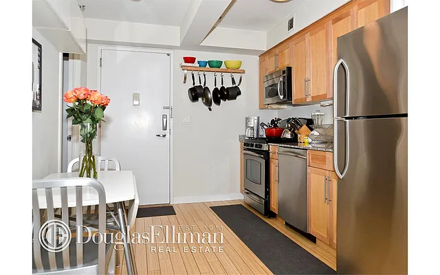 Rented by Douglas Elliman | media 26