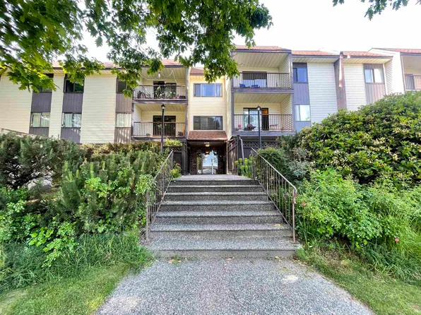 13775 74th Ave #207, Surrey, BC V3W 9C5