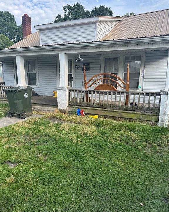 1st image of 211 Broad St