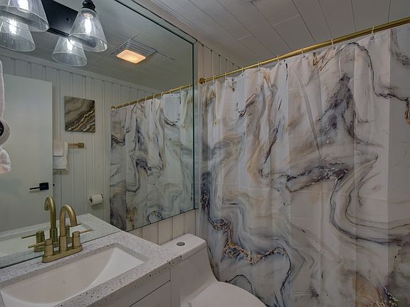 2nd image of 100 Pleasant Mountain Dr