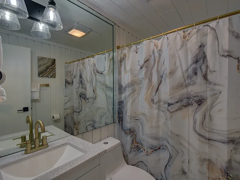 100 Pleasant Mountain Dr — Photo 2