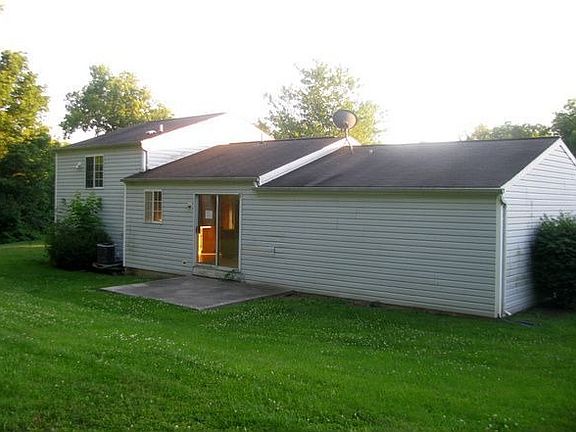 3rd image of 162 Hillwood Ct