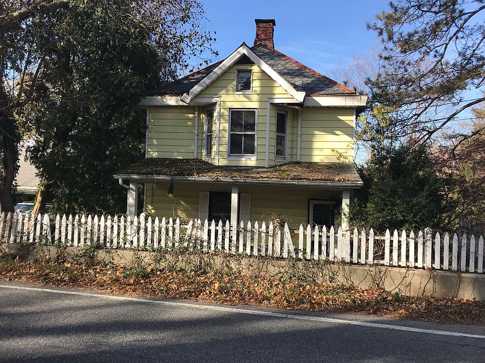 1st image of 251 Lafayette Ave