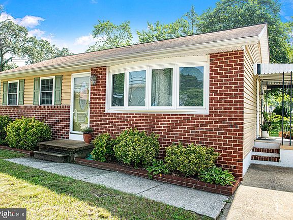 2nd image of 7967 Catherine Ave