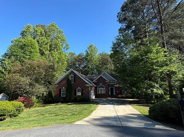 3682 Burton St, Sherrills Ford, NC 28673
