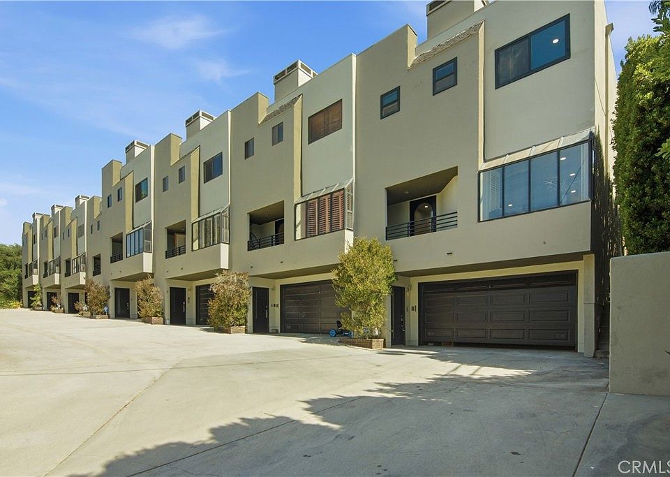 1st image of 3023 Berkeley Ave APT 1