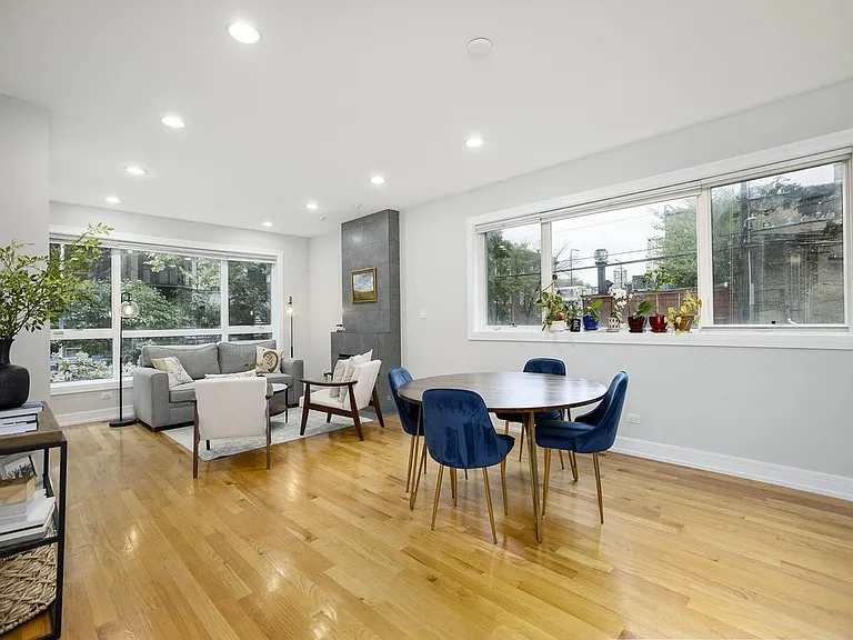 821 W Roscoe St #1 — Photo 131