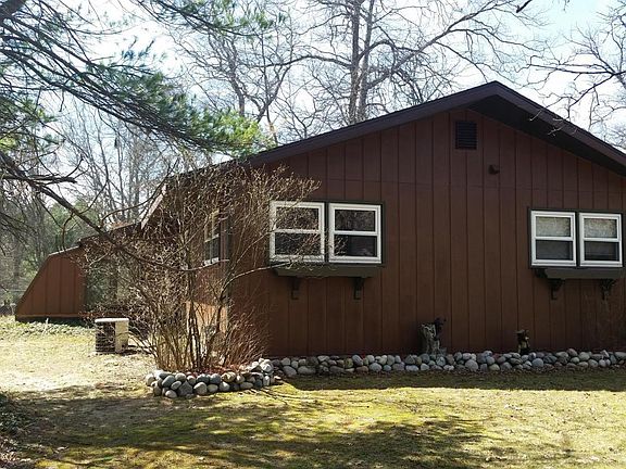 2nd image of 118 West Dr