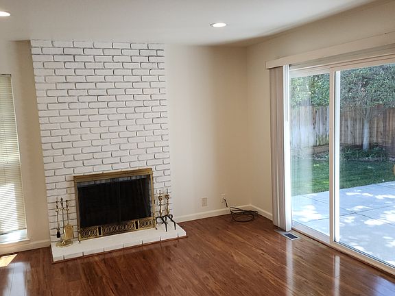 5th image of 1042 Bret Hill Ct