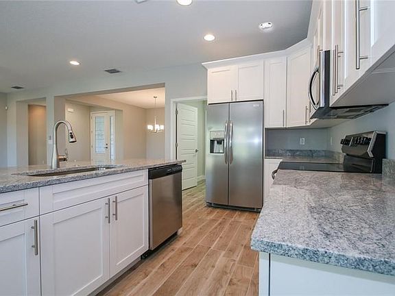 3rd image of 203 Linda Ave