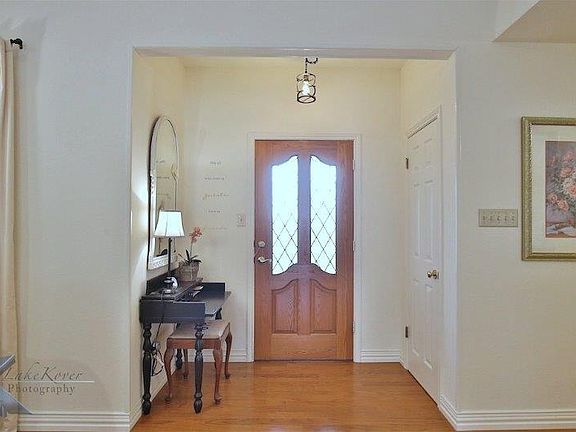 4th image of 2326 Adam Ave