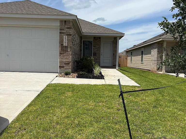 25292 Leather Leaf Ct — Photo 3