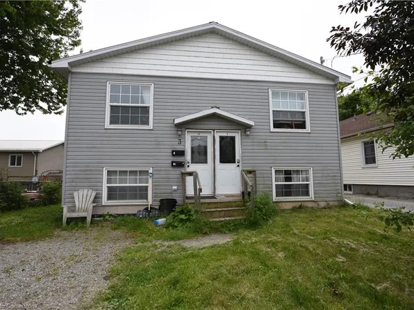 3 Elgin St S, Thorold, ON L2V 3B3