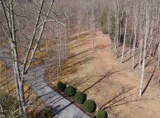 45 Celo Cove Dr, Burnsville, NC 28714