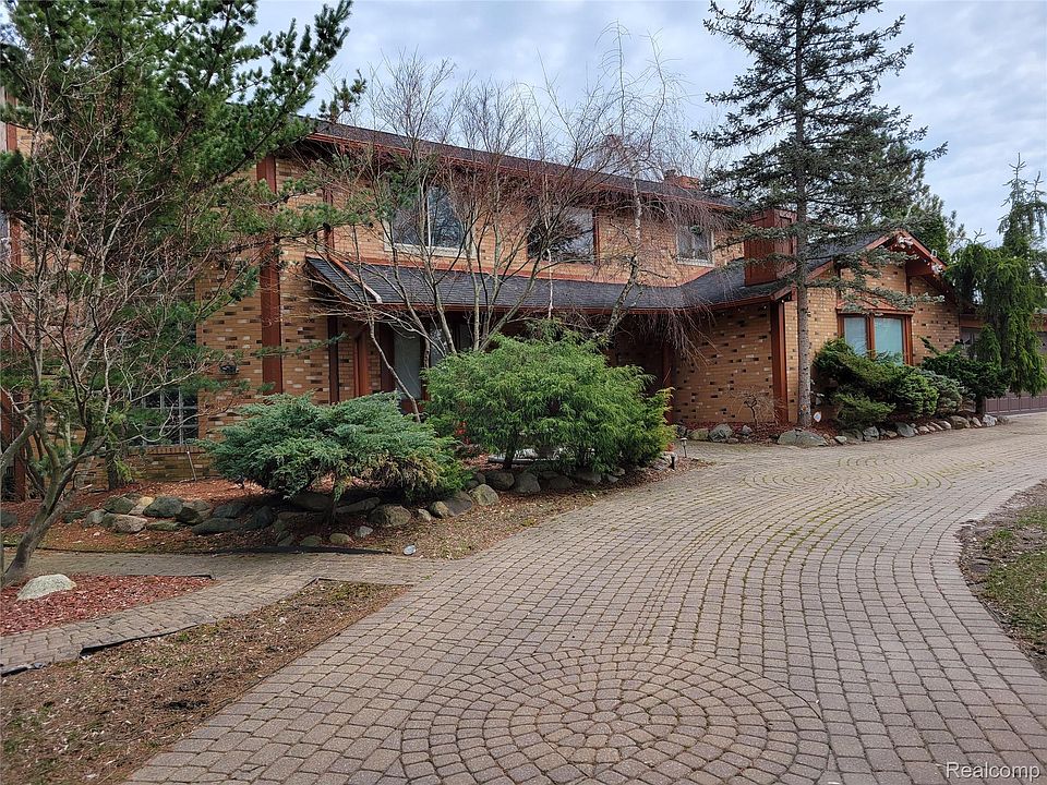 1st image of 5549 Perrytown Dr